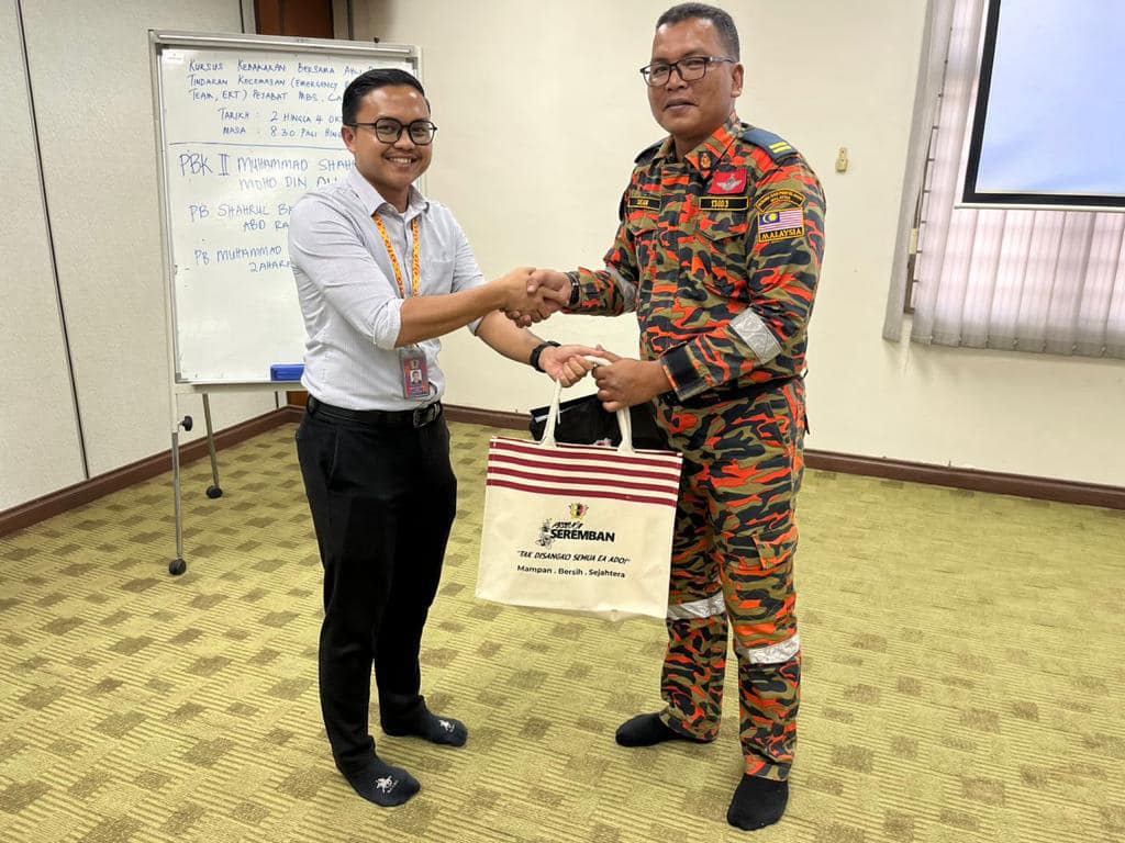 KURSUS KEBAKARAN BERSAMA AHLI PASUKAN TINDAKAN KECEMASAN (EMERGENCY RESPONSE TEAM, ERT) PEJABAT MAJLIS BANDARAYA SEREMBAN CAWANGAN NILAI