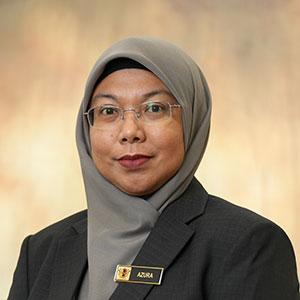 Puan Azura Binti Abu Hassan