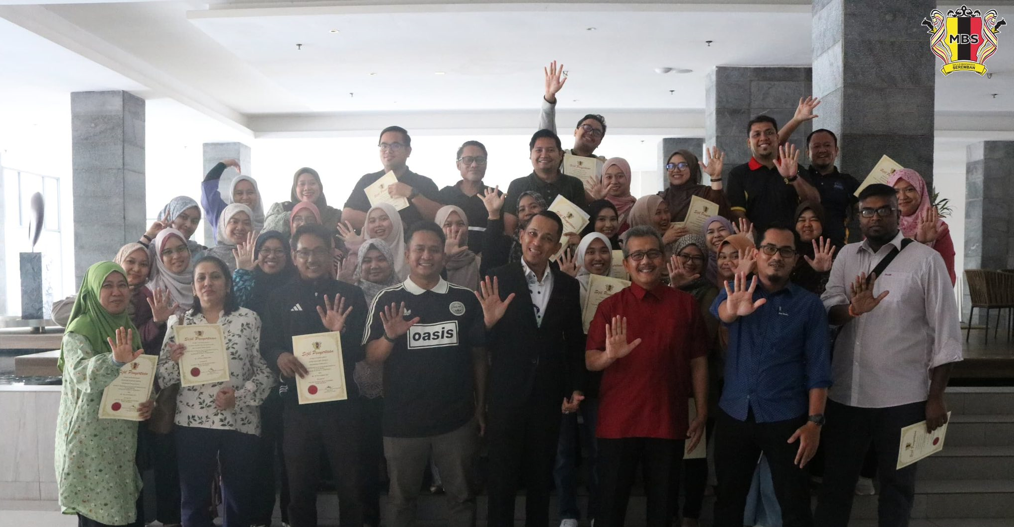 KURSUS PENGURUSAN KAUNTER PROFESIONAL: WAJAH MESRA MBS