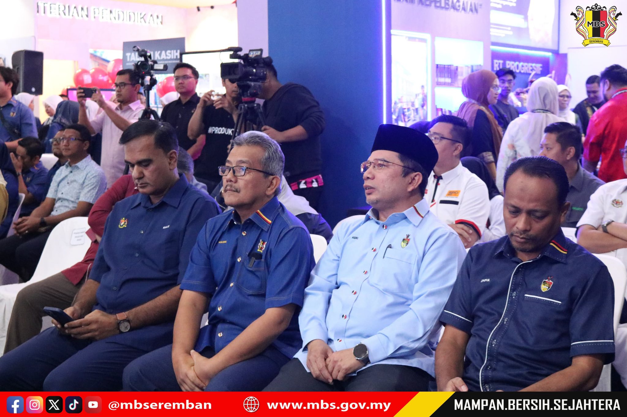DATUK BANDAR MBS TERIMA SIJIL PENGHARGAAN REFORMASI KERENAH BIROKRASI (RKB) DARIPADA KETUA SETIAUSAHA NEGARA