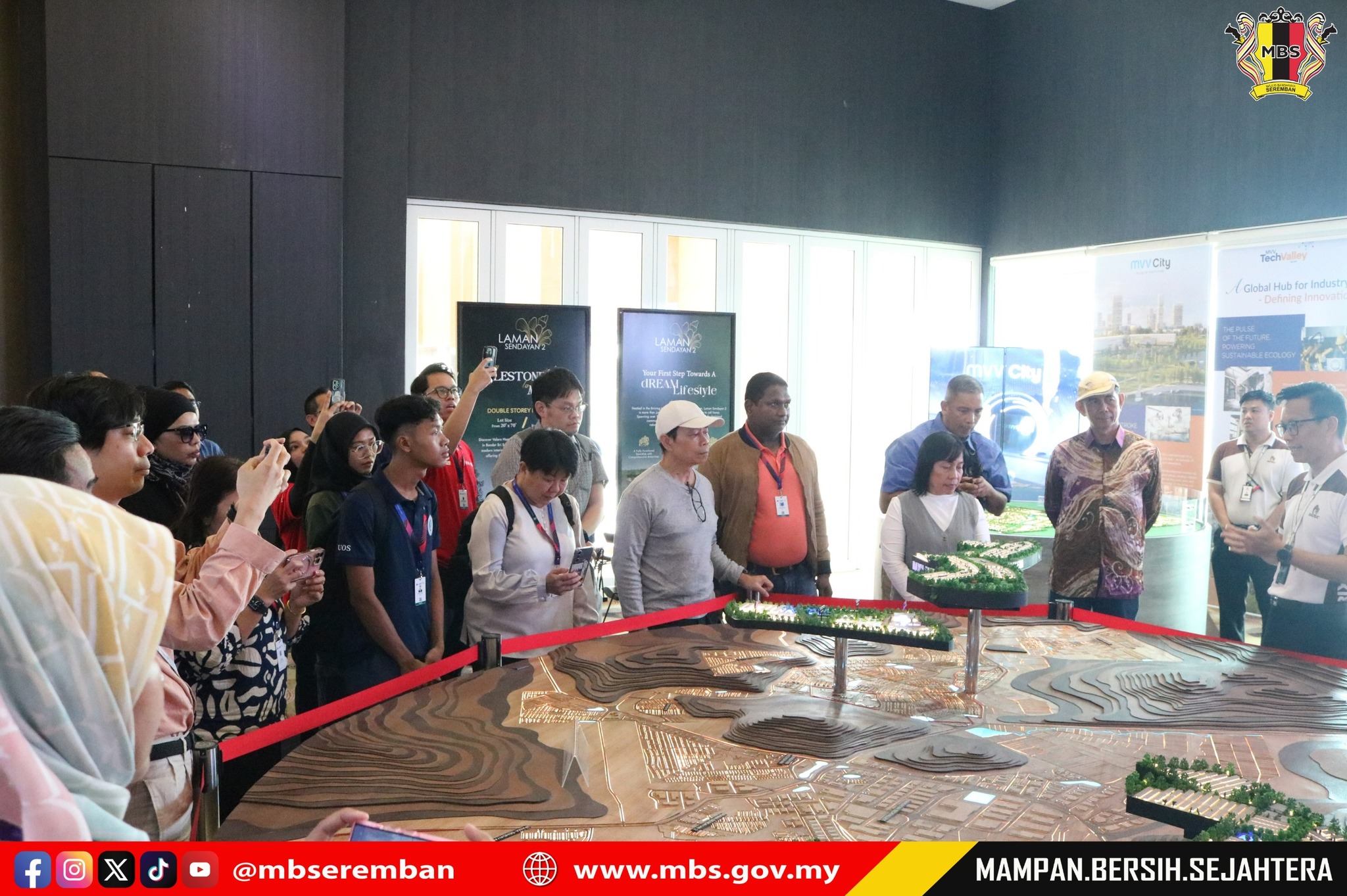 KUNJUNGAN DELEGASI ASEAN SUSTAINABLE URBANISATION FORUM KE MBS