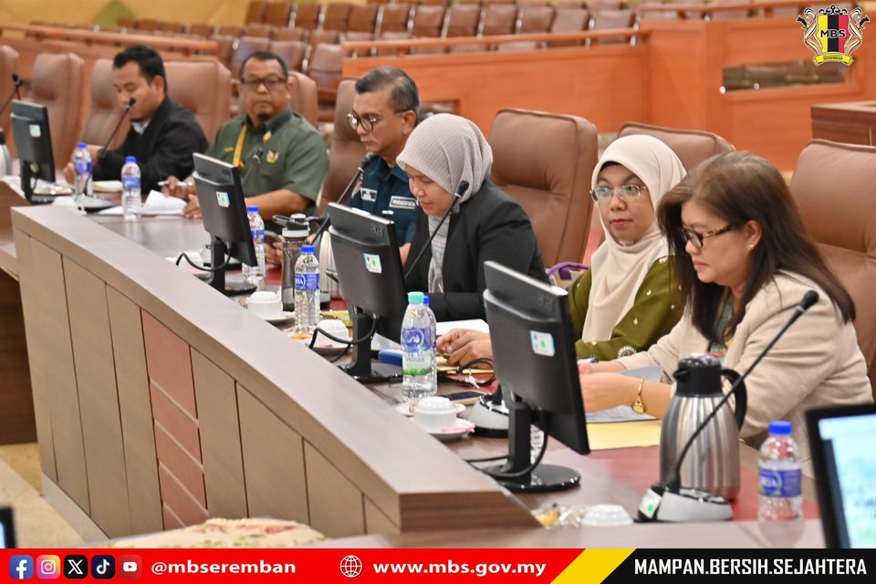 KUNJUNGAN HORMAT DAN LIBAT URUS JAJARAN PAIP GAS DI KAWASAN SEREMBAN OLEH PETRONAS GAS BERHAD