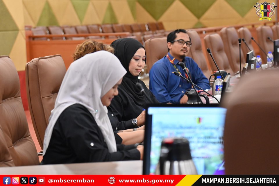 KUNJUNGAN HORMAT DAN LIBAT URUS JAJARAN PAIP GAS DI KAWASAN SEREMBAN OLEH PETRONAS GAS BERHAD