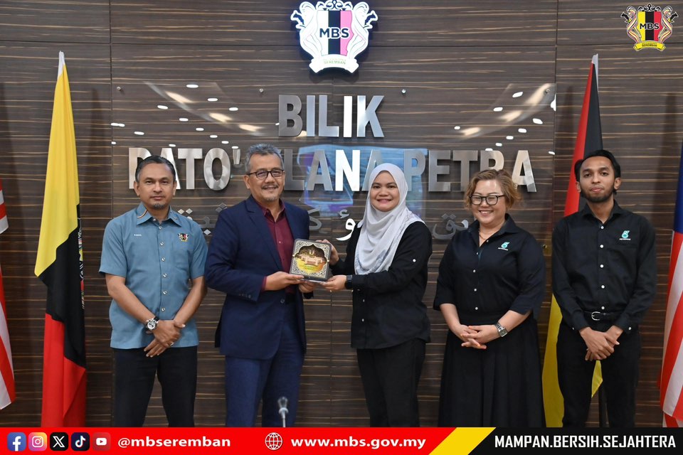 KUNJUNGAN HORMAT DAN LIBAT URUS JAJARAN PAIP GAS DI KAWASAN SEREMBAN OLEH PETRONAS GAS BERHAD