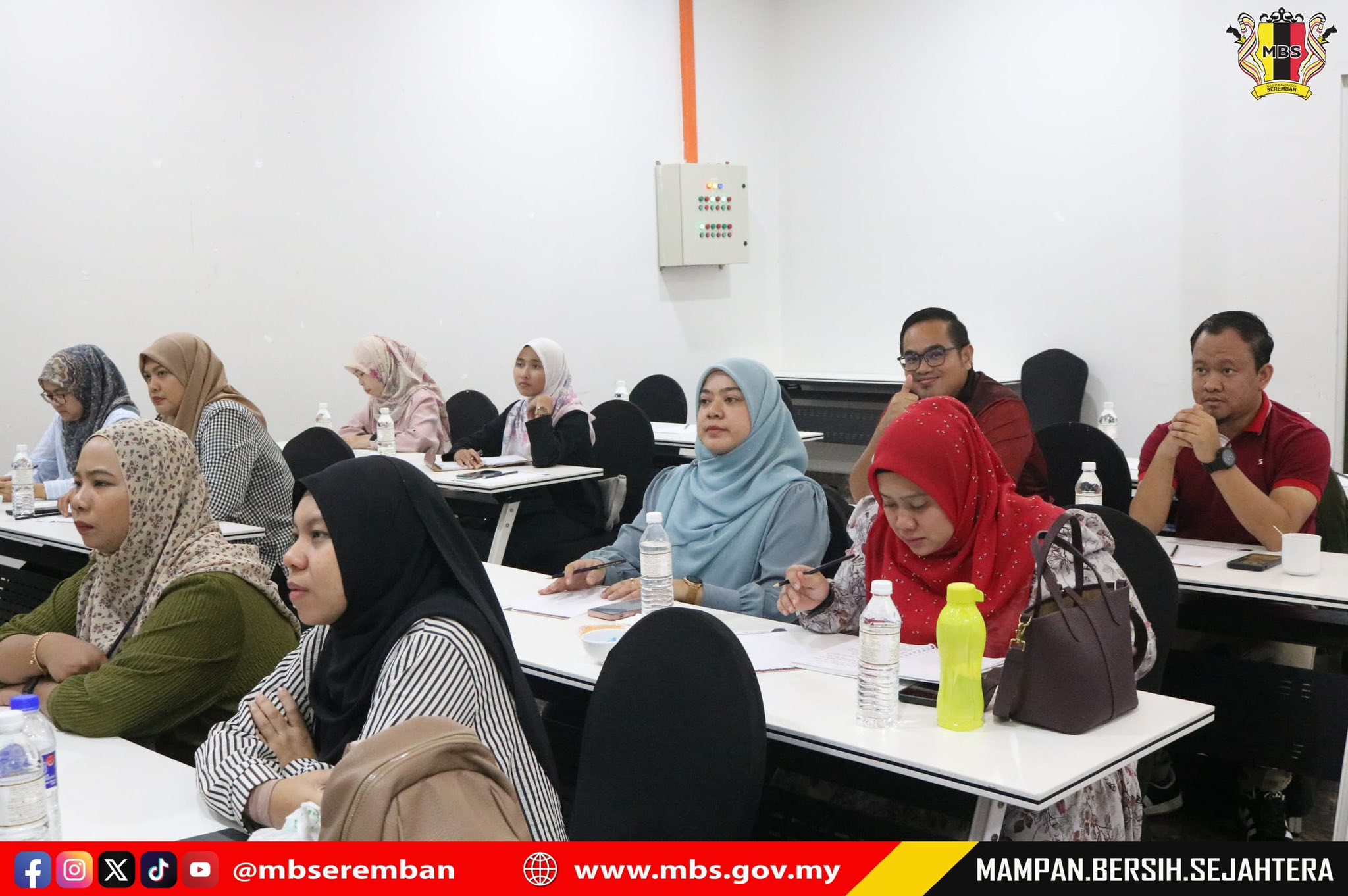 KURSUS PENGURUSAN KAUNTER PROFESIONAL: WAJAH MESRA MBS