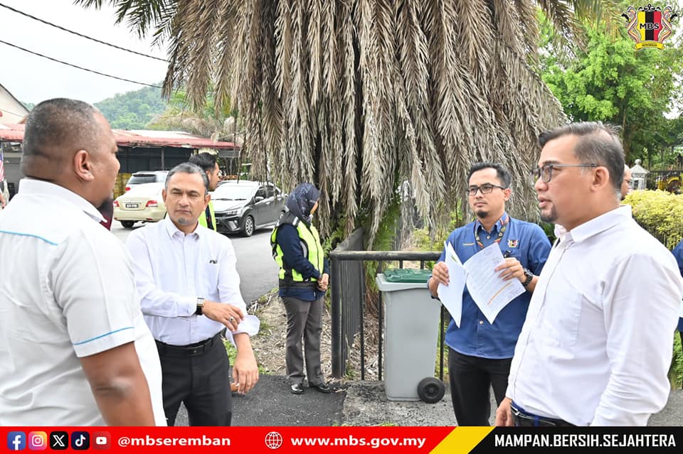 LAWATAN TURUN PADANG DATUK BANDAR