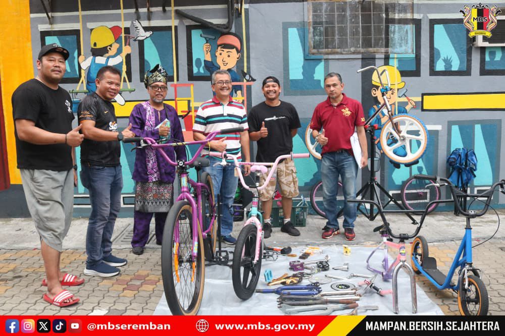 LAWATAN TURUN PADANG DATUK BANDAR