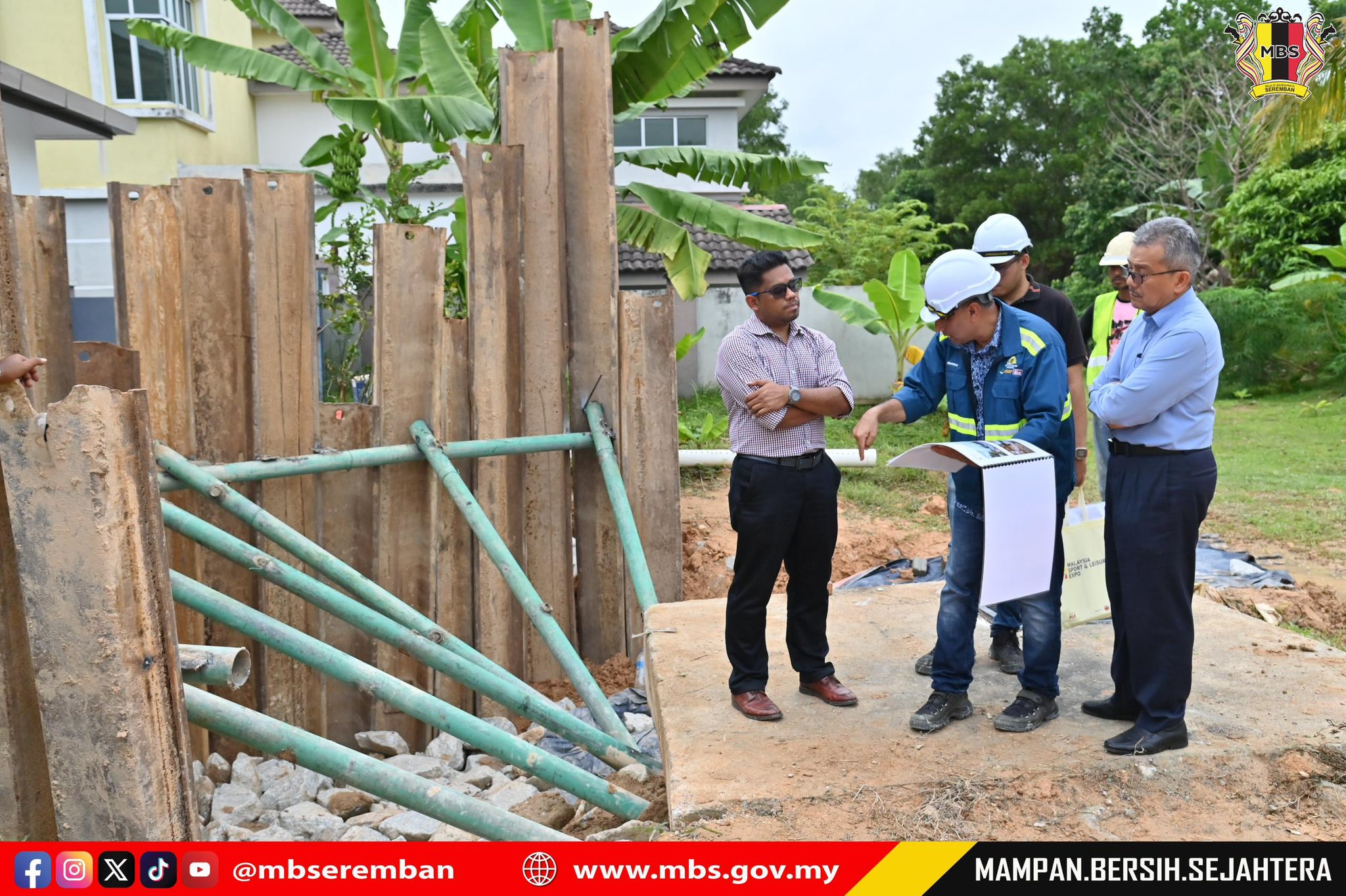 LAWATAN TURUN PADANG DATUK BANDAR KE TAMAN WARISAN PUTERI