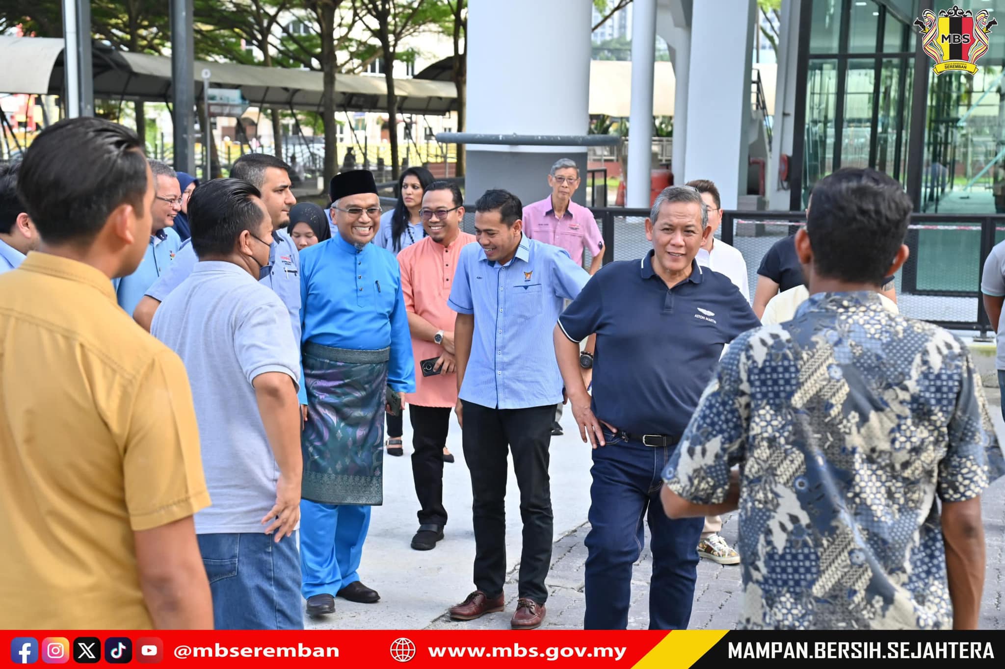 LAWATAN TURUN PADANG YAB MENTERI BESAR SEMBILAN KE TERMINAL ONE