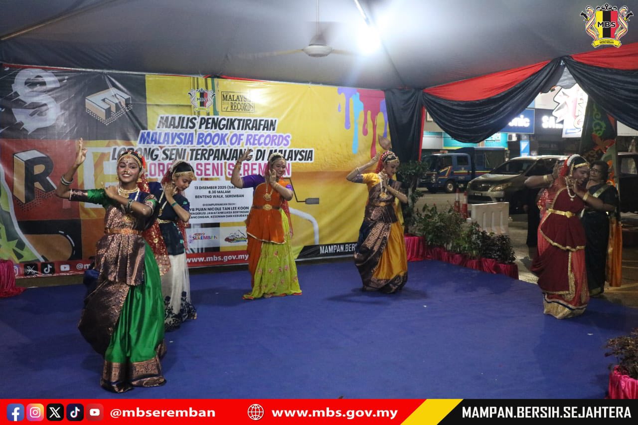 LORONG SENI SEREMBAN TERIMA ANUGERAH LORONG SENI TERPANJANG DI MALAYSIA OLEH MBOR