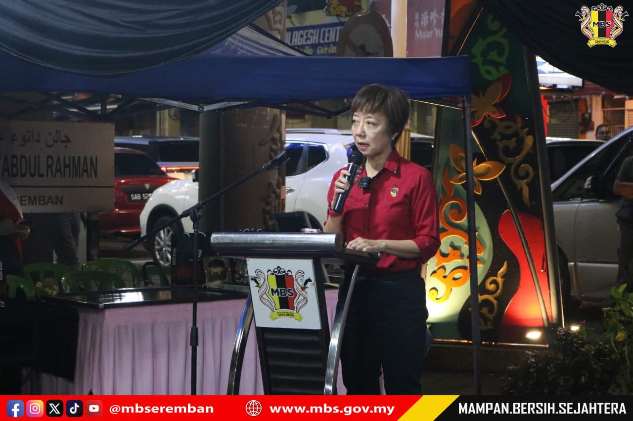 LORONG SENI SEREMBAN TERIMA ANUGERAH LORONG SENI TERPANJANG DI MALAYSIA OLEH MBOR