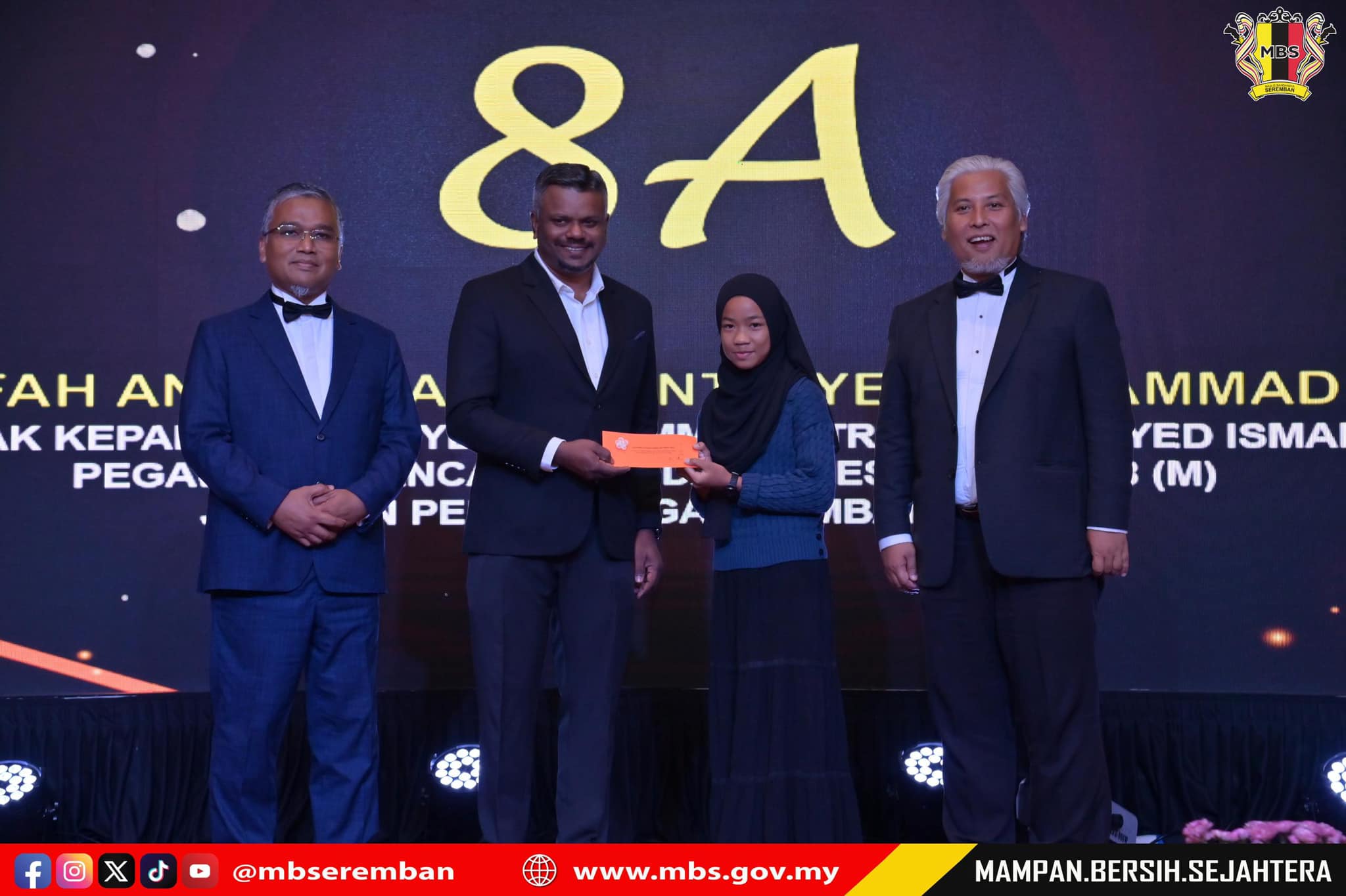 MAJLIS MAKAN MALAM SEMPENA ULANG TAHUN KE-4 MAJLIS BANDARAYA SEREMBAN