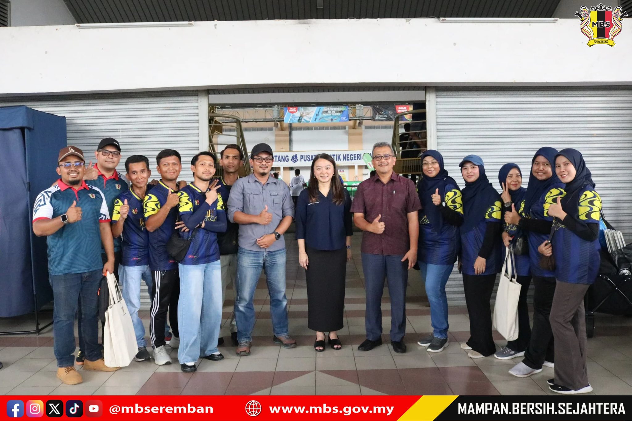 MAJLIS PENYERAHAN PROJEK MENAIK TARAF PAPAN MARKAH (SCOREBOARD) DI PUSAT AKUATIK PAROI