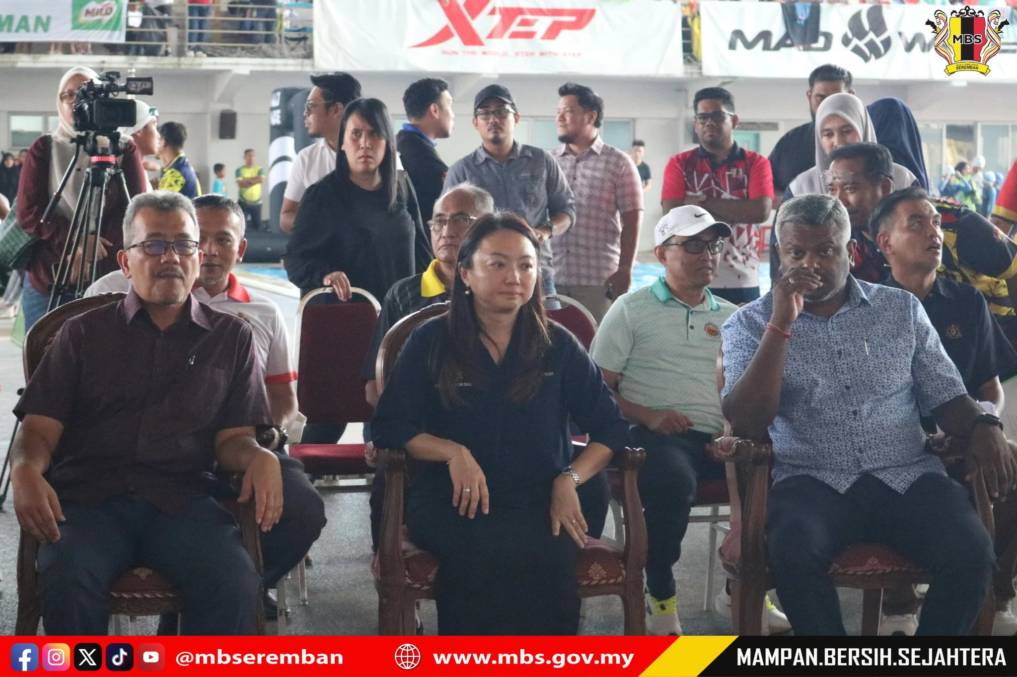 MAJLIS PENYERAHAN PROJEK MENAIK TARAF PAPAN MARKAH (SCOREBOARD) DI PUSAT AKUATIK PAROI