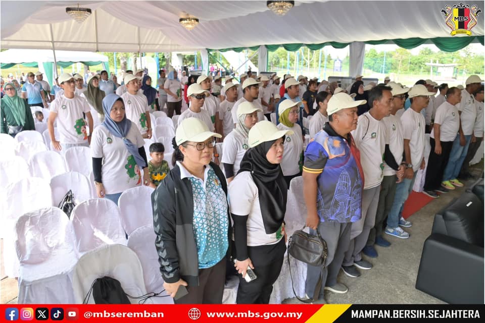 PROGRAM MOH GOTONG-ROYONG HARU CUCI MALAYSIA SAMBIL TANAM POKOK