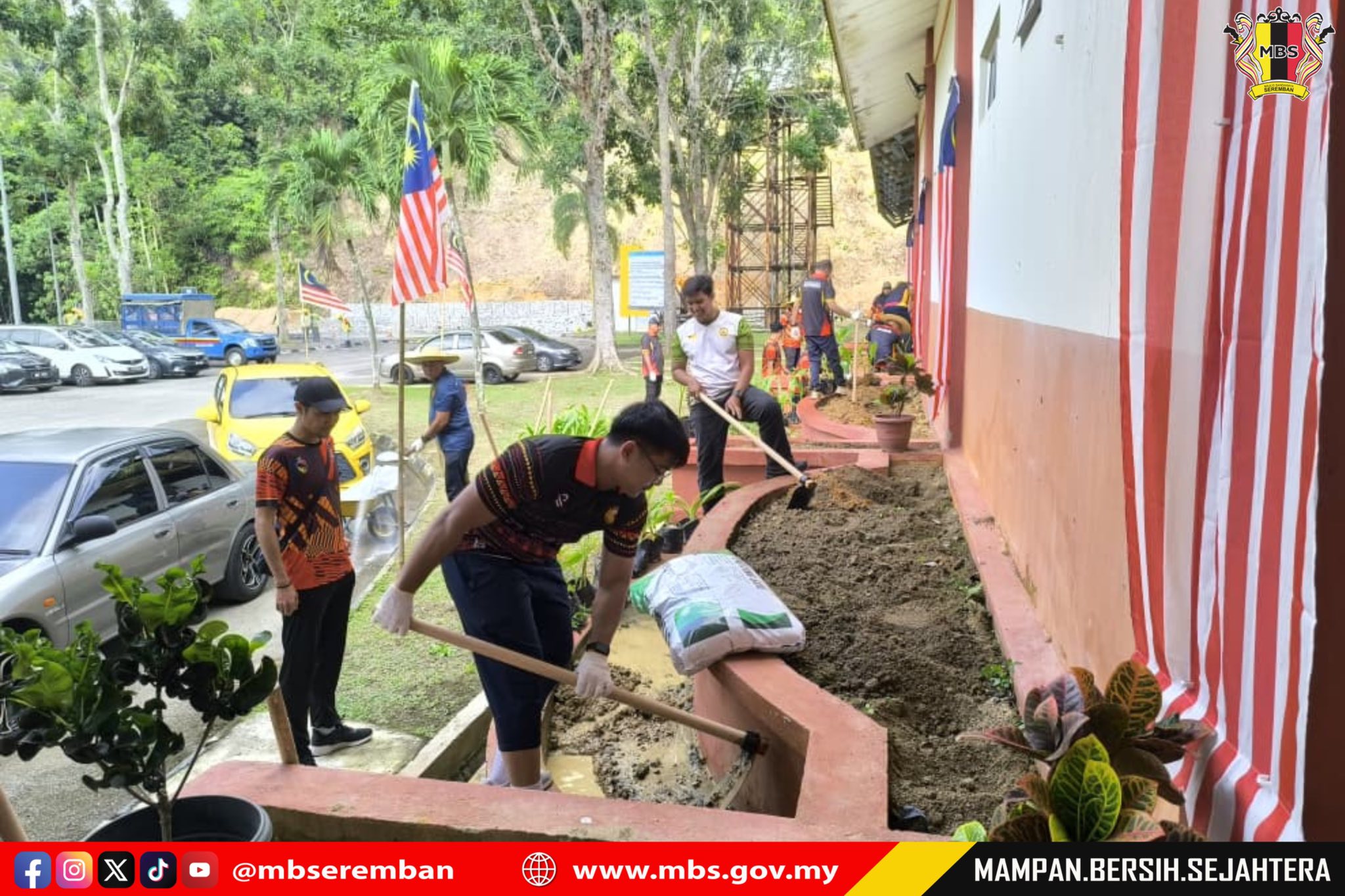 PROGRAM PENGINDAHAN LANDSKAP & PENANAMAN POKOK: “HIJAUKAN BUMI, SEGARKAN MINDA"
