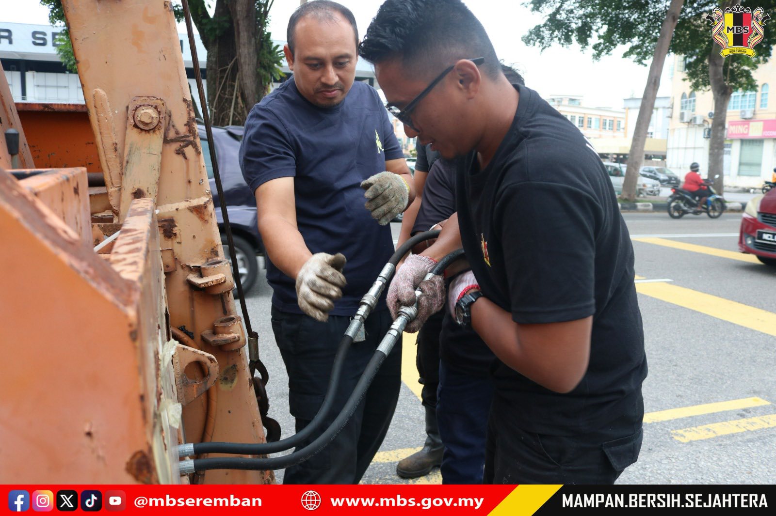 UJI CUBA 'MESIN KHAS' DI PROGRAM GOTONG ROYONG 