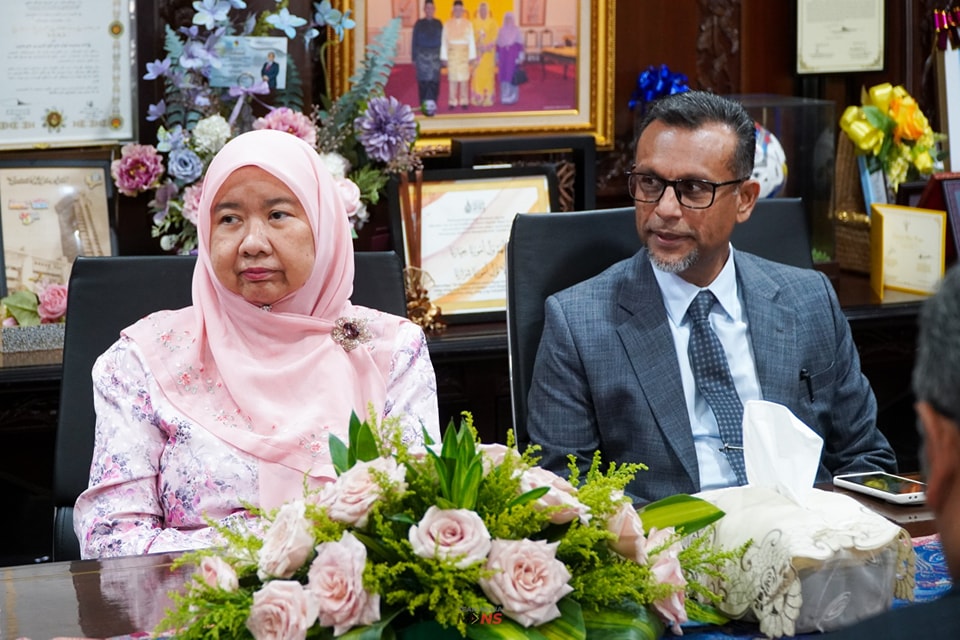 WARGA MBS SANGAT BERBANGGA ATAS PELANTIKAN YB DATO' MASRI BIN HAJI RAZALI SEBAGAI PEGAWAI KEWANGAN NEGERI SEMBILAN. TAHNIAH DAN SYABAS DIUCAPKAN.