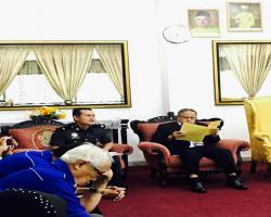 Perbincangan Bersama Antara Pengerusi Combi Tmn Paroi Jaya bersama YBhg Dato YDP MPS