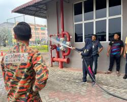 KURSUS KEBAKARAN BERSAMA AHLI PASUKAN TINDAKAN KECEMASAN (EMERGENCY RESPONSE TEAM, ERT) PEJABAT MAJLIS BANDARAYA SEREMBAN CAWANGAN NILAI