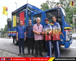 SESI PENYERAHAN BENDERA JALUR GEMILANG, BENDERA NEGERI SEMBILAN DAN BENDERA MAJLIS BANDARAYA SEREMBAN SEMPENA UPACARA PERBARISAN SAMBUTAN HARI KEBANGSAAN PERINGKAT NEGERI SEMBILAN