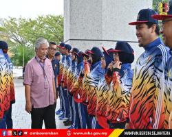 SESI PENYERAHAN BENDERA JALUR GEMILANG, BENDERA NEGERI SEMBILAN DAN BENDERA MAJLIS BANDARAYA SEREMBAN SEMPENA UPACARA PERBARISAN SAMBUTAN HARI KEBANGSAAN PERINGKAT NEGERI SEMBILAN