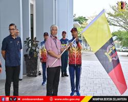 SESI PENYERAHAN BENDERA JALUR GEMILANG, BENDERA NEGERI SEMBILAN DAN BENDERA MAJLIS BANDARAYA SEREMBAN SEMPENA UPACARA PERBARISAN SAMBUTAN HARI KEBANGSAAN PERINGKAT NEGERI SEMBILAN