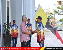 SESI PENYERAHAN BENDERA JALUR GEMILANG, BENDERA NEGERI SEMBILAN DAN BENDERA MAJLIS BANDARAYA SEREMBAN SEMPENA UPACARA PERBARISAN SAMBUTAN HARI KEBANGSAAN PERINGKAT NEGERI SEMBILAN