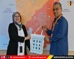 KUNJUNGAN HORMAT SURUHANJAYA KOMUNIKASI & MULTIMEDIA MALAYSIA (MCMC)