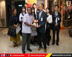 KUNJUNGAN HORMAT DELEGASI JEPUN SEMPENA PROGRAM "18TH MAJLIS BELIA NEGERI SEMBILAN (MBNNS) - TOCHIGI-KEN SEINEN KAIKAN FOUNDATION (TSKF), JAPAN YOUTH EXCHANGE" KE MAJLIS BANDARAYA SEREMBAN