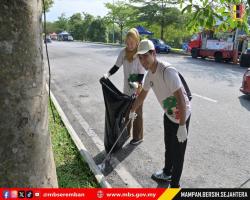 PROGRAM MOH GOTONG ROYONG HARI CUCI MALAYSIA SAMBIL TANAM POKOK