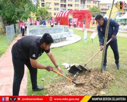 PROGRAM PEMBUDAYAAN LANDSKAP 2024 MOH GOTONG ROYONG HARI CUCI MALAYSIA SAMBIL TANAM POKOK, DATARAN LOBAK "HIJAUKAN LOBAK"