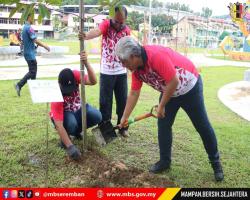 PROGRAM PEMBUDAYAAN LANDSKAP 2024 MOH GOTONG ROYONG HARI CUCI MALAYSIA SAMBIL TANAM POKOK, DATARAN LOBAK "HIJAUKAN LOBAK"