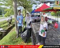 PROGRAM MOH GOTONG ROYONG HARI CUCI MALAYSIA SAMBIL TANAM POKOK