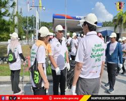 PROGRAM MOH GOTONG ROYONG HARI CUCI MALAYSIA SAMBIL TANAM POKOK