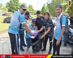 PROGRAM MOH GOTONG ROYONG HARI CUCI MALAYSIA SAMBIL TANAM POKOK