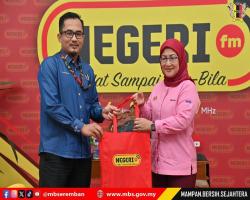 KUNJUNGAN HORMAT MAJLIS BANDARAYA SEREMBAN KE ATAS PENGARAH JABATAN PENYIARAN NEGERI SEMBILAN