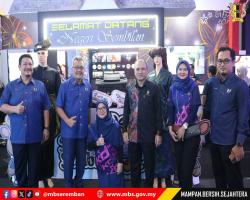 DATUK BANDAR MBS TERIMA SIJIL PENGHARGAAN REFORMASI KERENAH BIROKRASI (RKB) DARIPADA KETUA SETIAUSAHA NEGARA