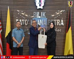 KUNJUNGAN HORMAT DAN LIBAT URUS JAJARAN PAIP GAS DI KAWASAN SEREMBAN OLEH PETRONAS GAS BERHAD