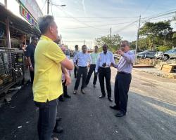 DATUK BANDAR TURUN KE LOKASI BANJIR KG. BARU RAHANG
