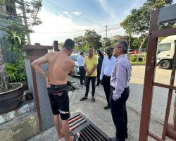 DATUK BANDAR TURUN KE LOKASI BANJIR KG. BARU RAHANG