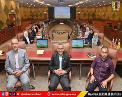 SESI PENYERAHAN SURAT KENAIKAN PANGKAT, PENGISIAN JAWATAN DAN PEMANGKUAN SERTA BACAAN IKRAR (AKU JANJI) PEGAWAI - PEGAWAI LANTIKAN BAHARU, MAJLIS BANDARAYA SEREMBAN