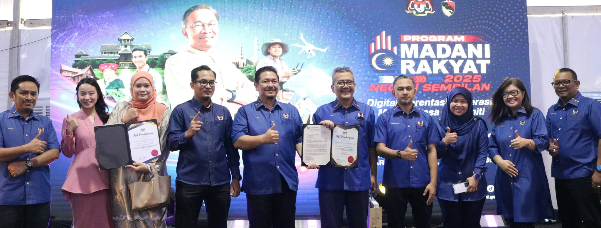DATUK BANDAR MBS TERIMA SIJIL PENGHARGAAN REFORMASI KERENAH BIROKRASI (RKB) DARIPADA KETUA SETIAUSAHA NEGARA